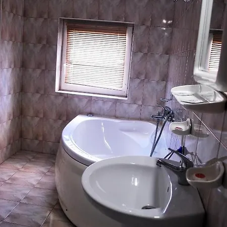 לינה וארוחת בוקר Meteor קלוז'-נאפוקה